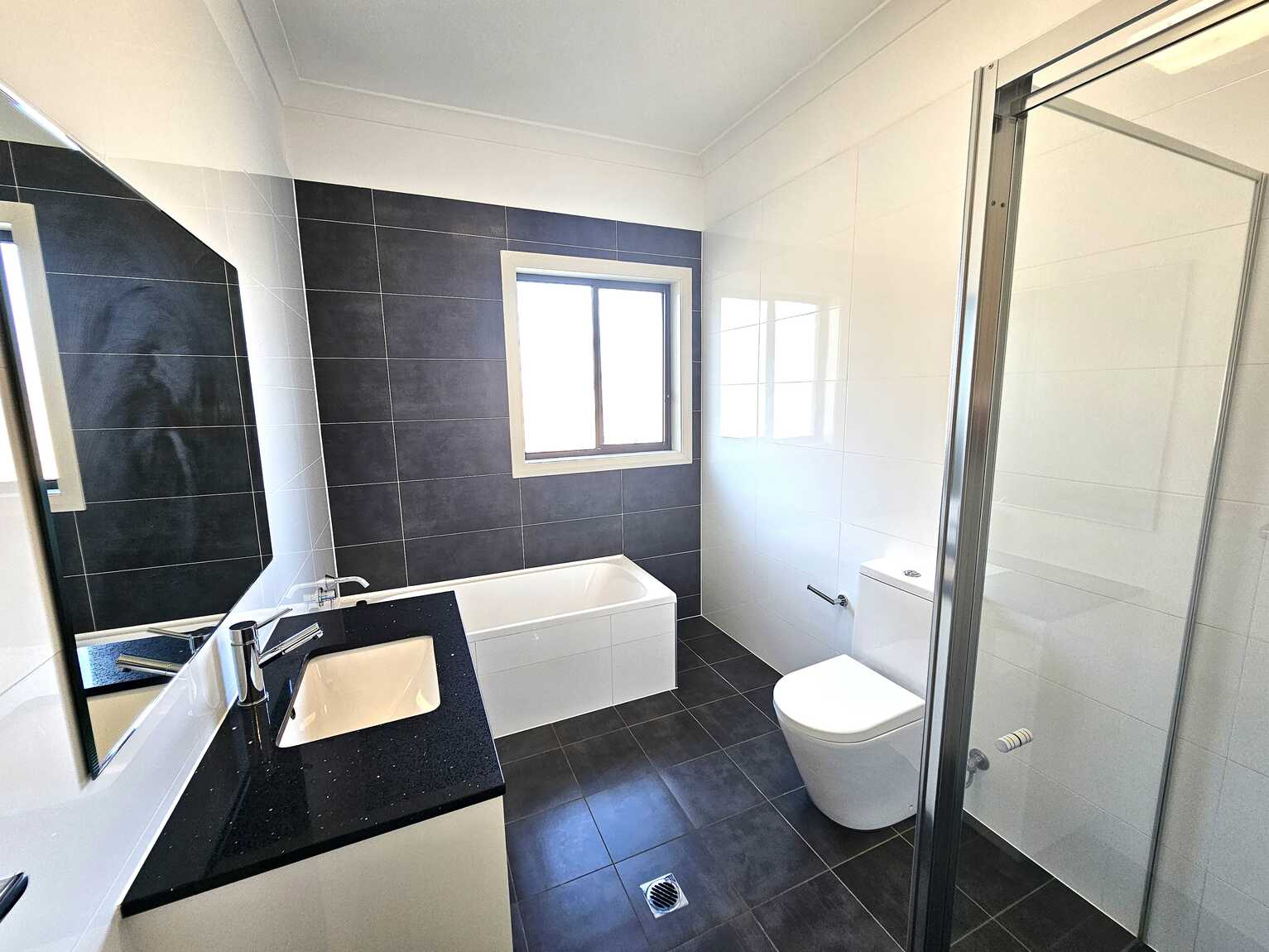 4/175 Kissing Point Road Dundas