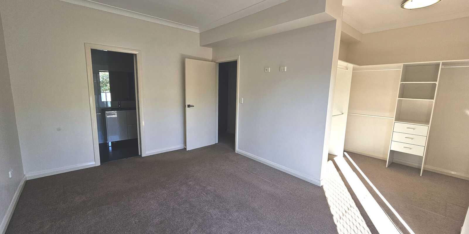 4/175 Kissing Point Road Dundas