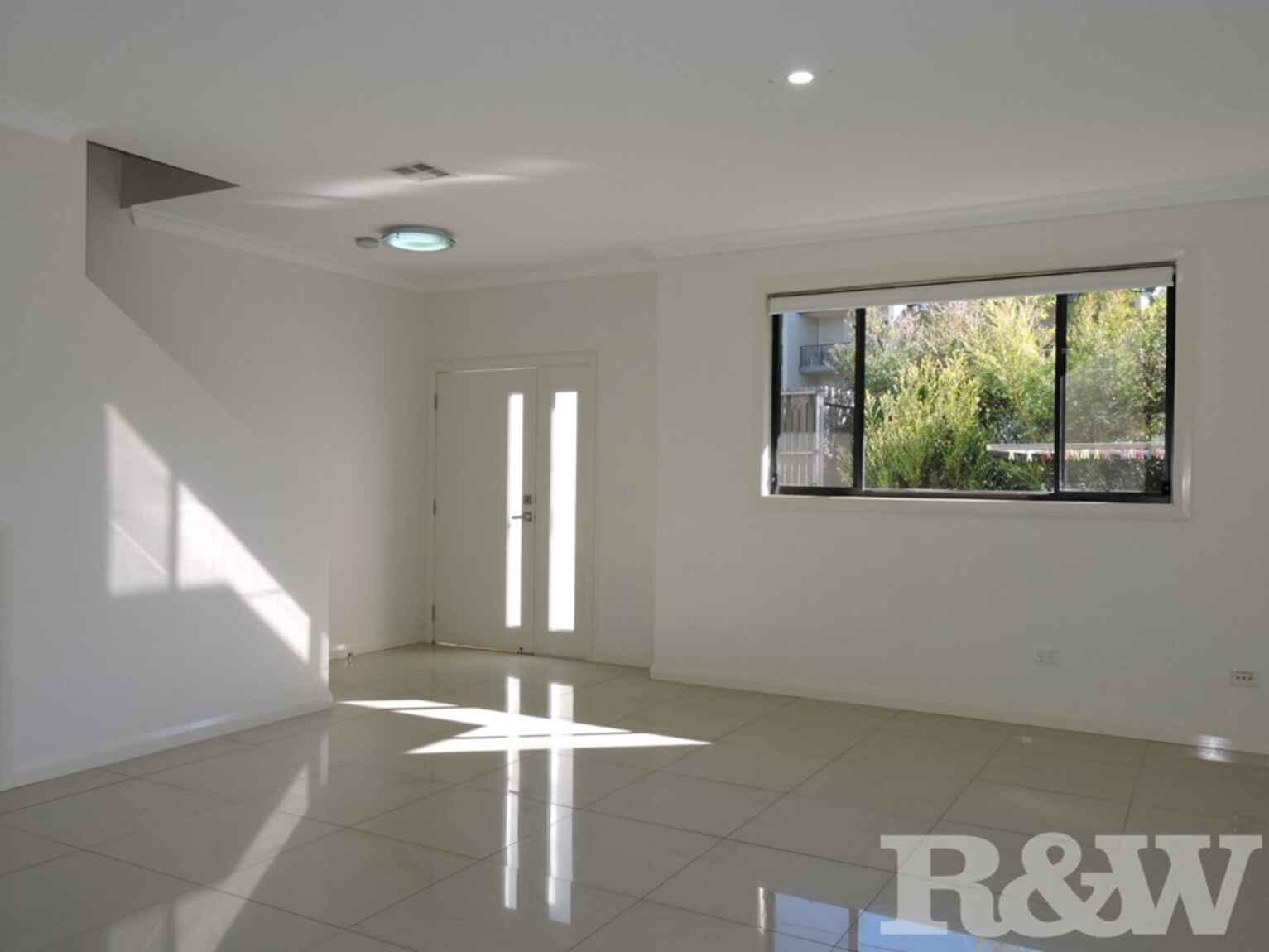 4/175 Kissing Point Road Dundas