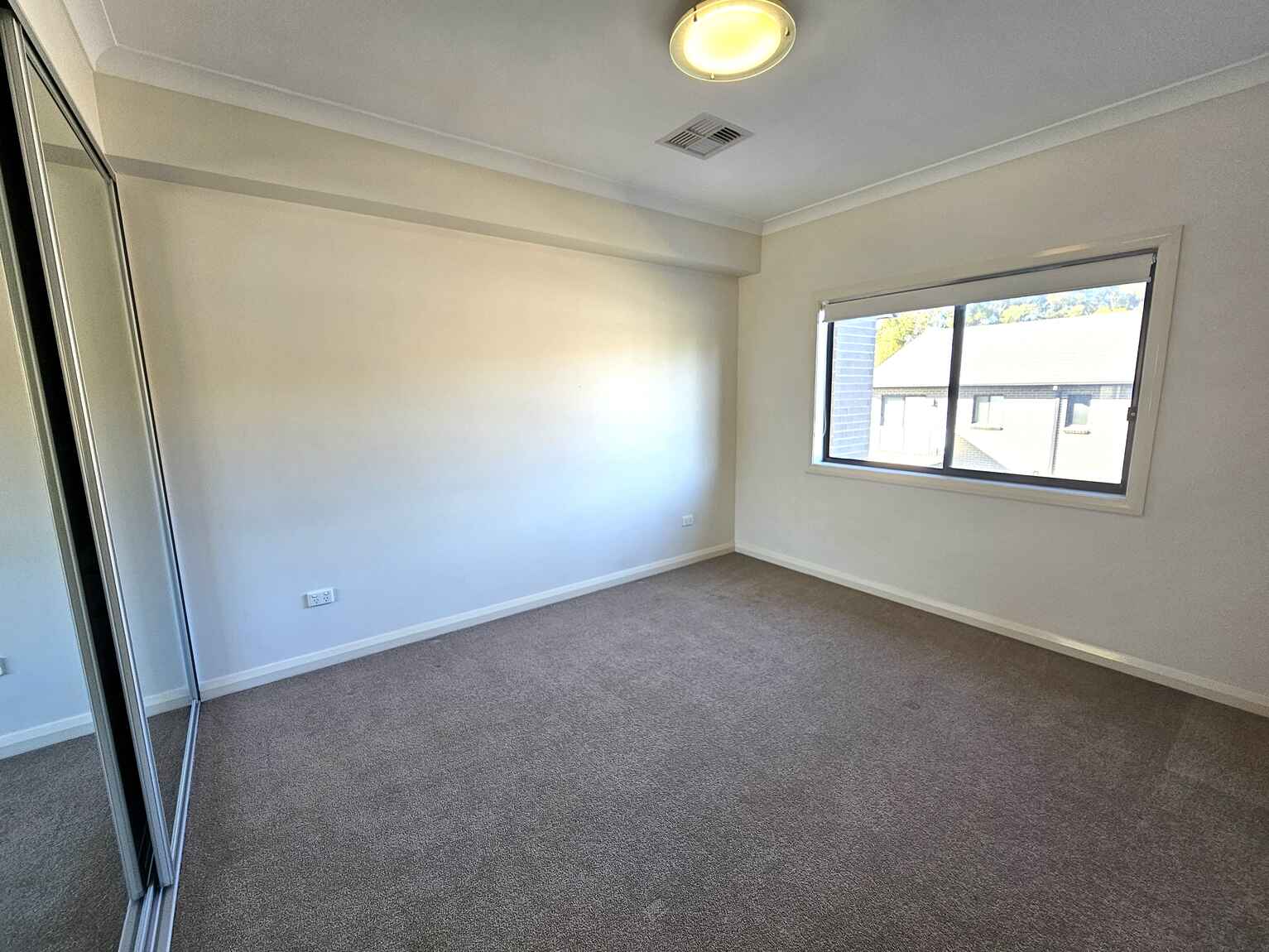 4/175 Kissing Point Road Dundas