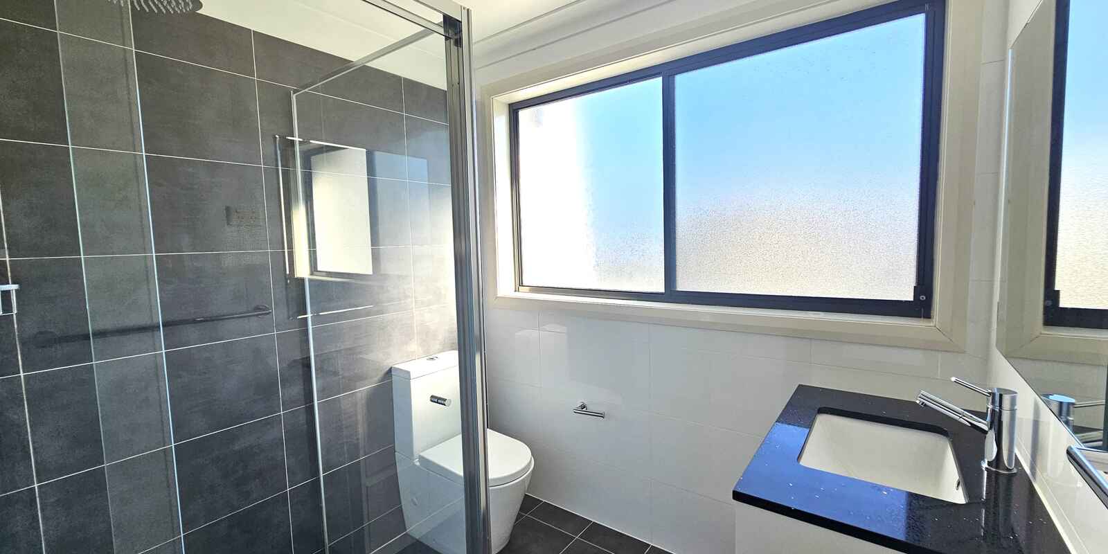 4/175 Kissing Point Road Dundas