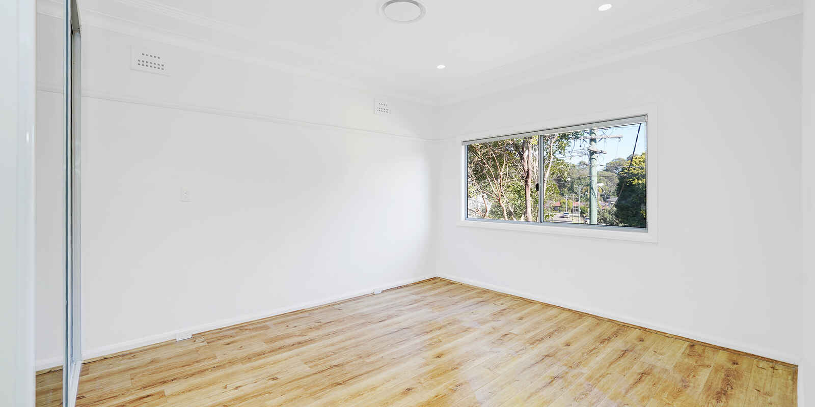 68 Rippon Avenue Dundas