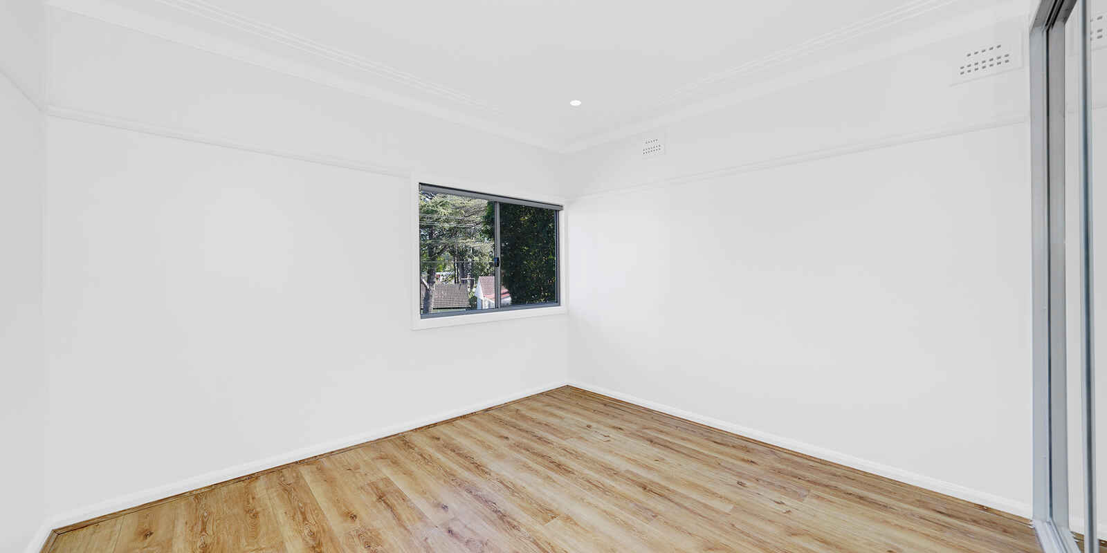 68 Rippon Avenue Dundas