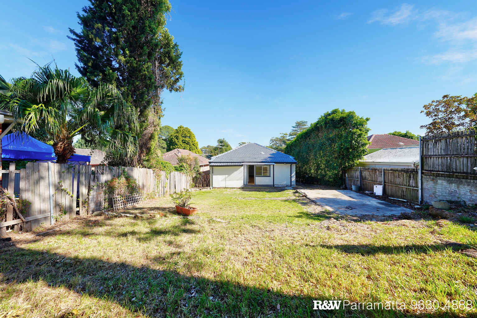 68 Rippon Avenue Dundas