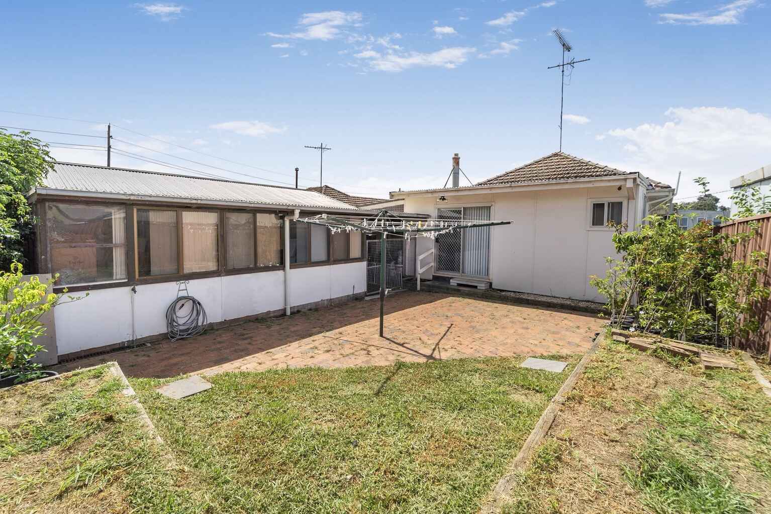 18 Warialda Street Merrylands West